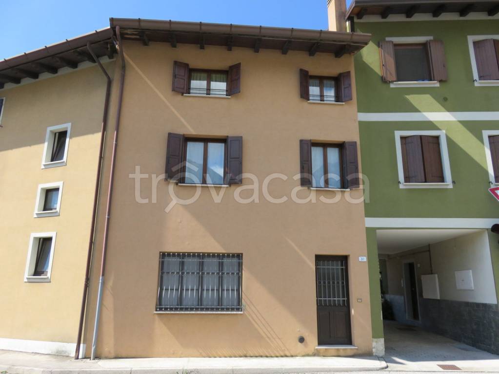 casa indipendente in vendita a Gemona del Friuli in zona Piovega
