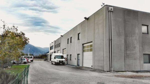 locale commerciale in vendita a Gemona del Friuli
