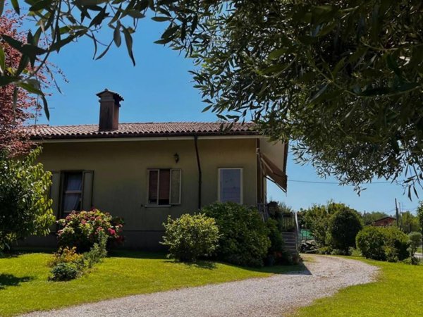 casa indipendente in vendita a Gemona del Friuli
