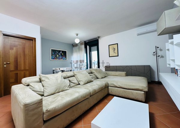 pentavano in vendita a Gemona del Friuli