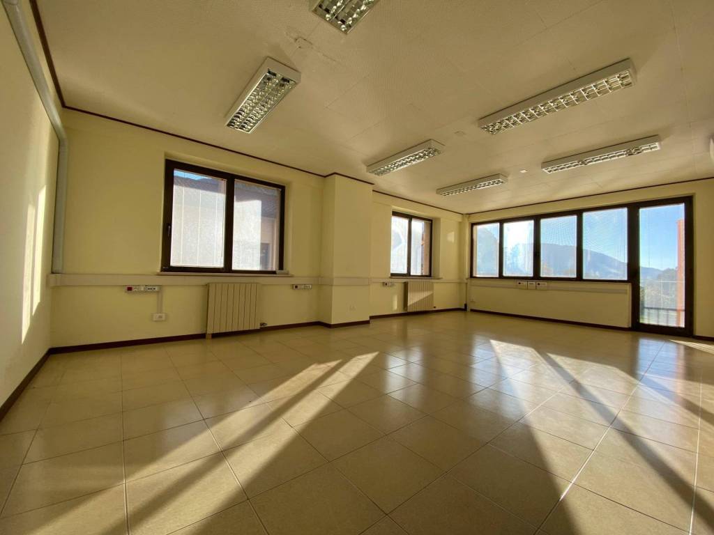 ufficio in vendita a Gemona del Friuli