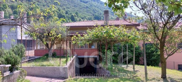 casa indipendente in vendita a Gemona del Friuli