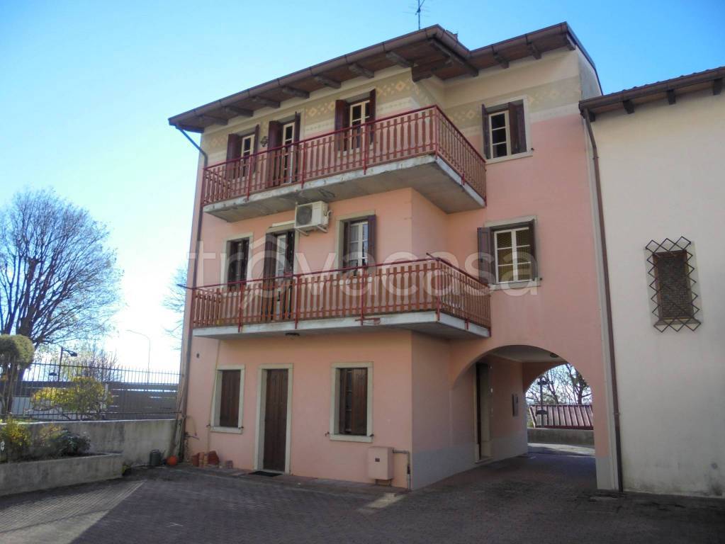 casa indipendente in vendita a Gemona del Friuli