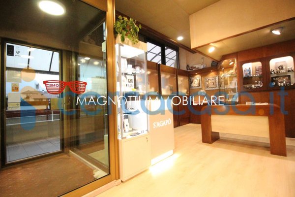 negozio in vendita a Gemona del Friuli