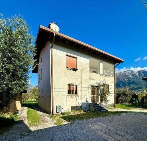 casa indipendente in vendita a Gemona del Friuli
