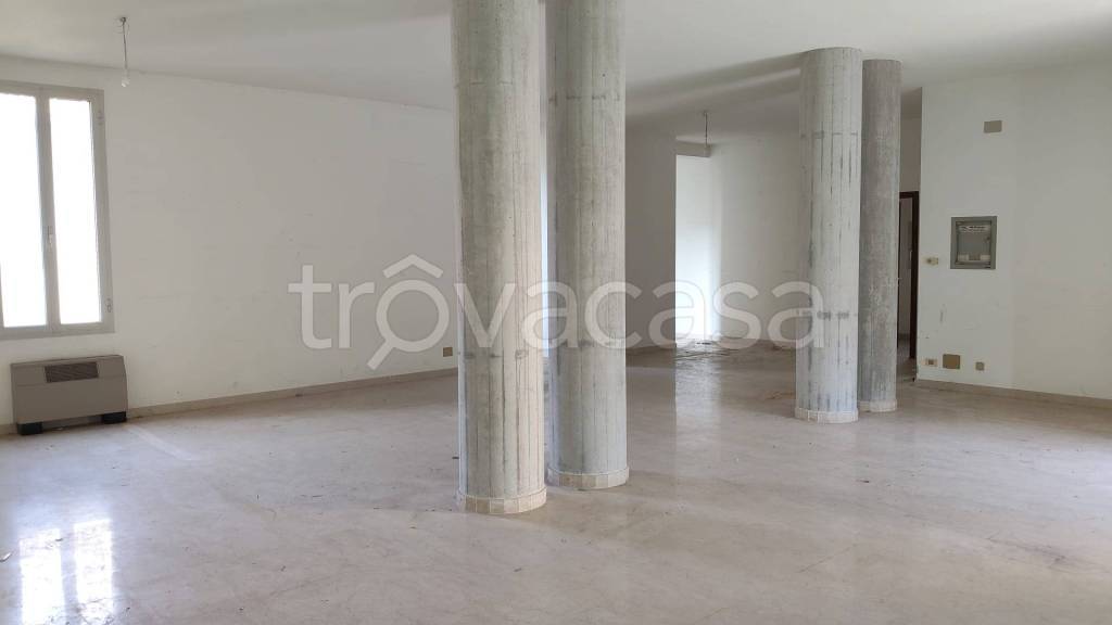 ufficio in vendita a Gemona del Friuli