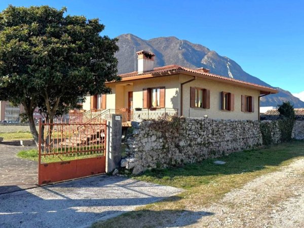 casa indipendente in vendita a Gemona del Friuli
