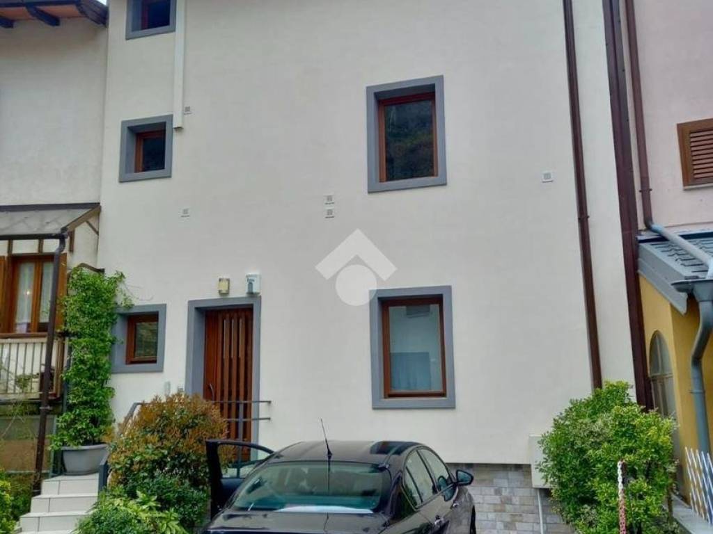 casa indipendente in vendita a Gemona del Friuli
