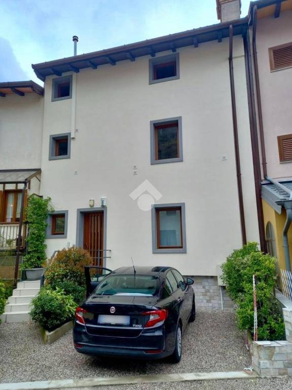 casa indipendente in vendita a Gemona del Friuli