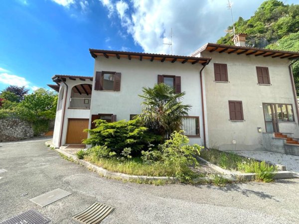 casa indipendente in vendita a Gemona del Friuli in zona Godo