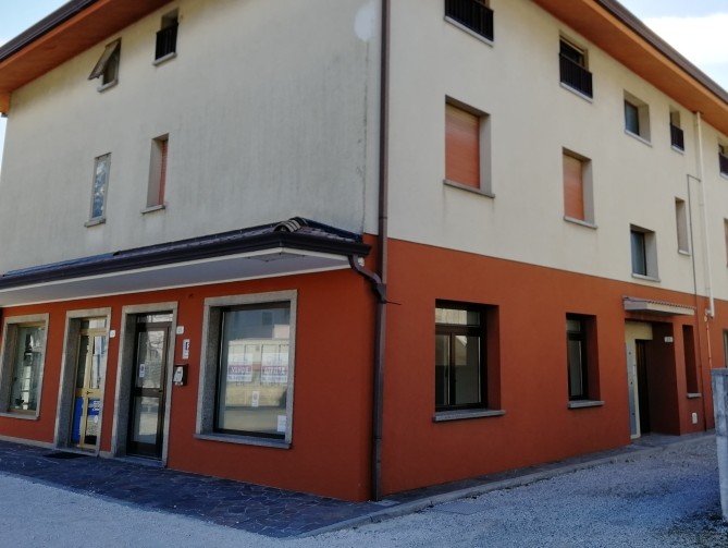 negozio in vendita a Gemona del Friuli