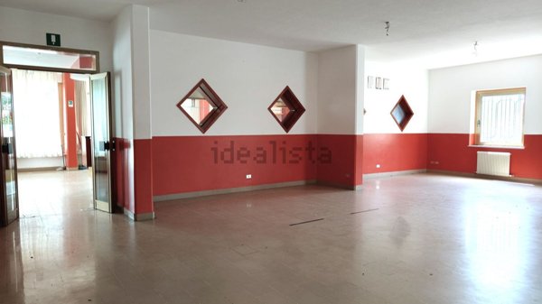 locale commerciale in vendita a Gemona del Friuli
