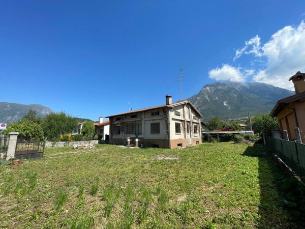 casa indipendente in vendita a Gemona del Friuli in zona Taviel