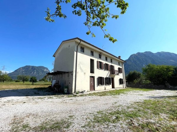 casa indipendente in vendita a Gemona del Friuli in zona Taviel