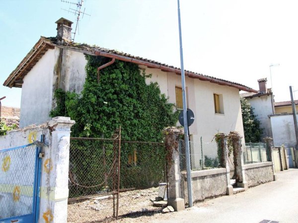 casa indipendente in vendita a Gonars