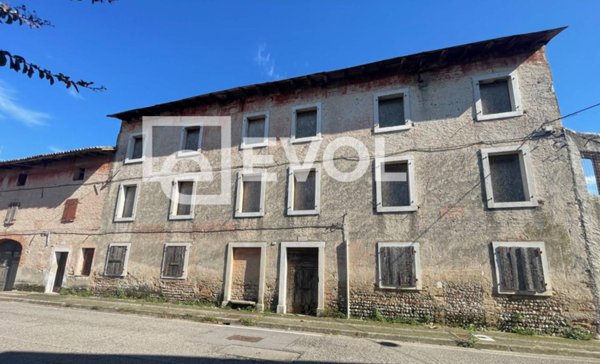 casale in vendita a Gonars in zona Ontagnano