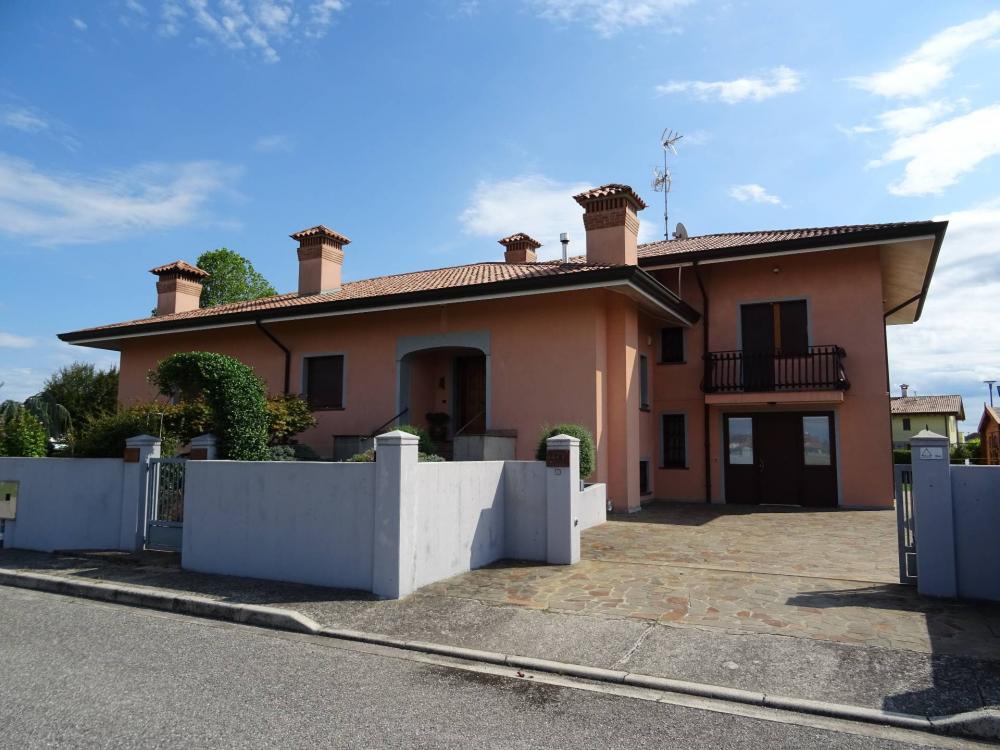 casa indipendente in vendita a Gonars