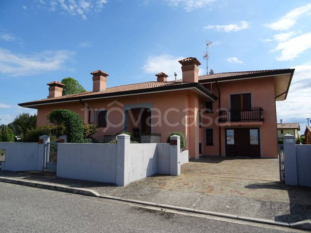 casa indipendente in vendita a Gonars
