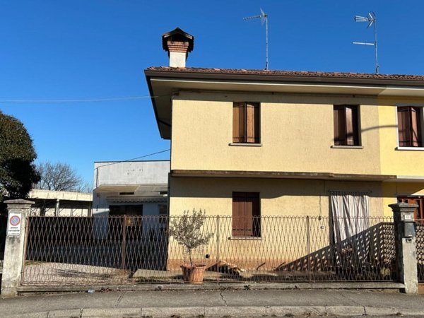 casa indipendente in vendita a Gonars