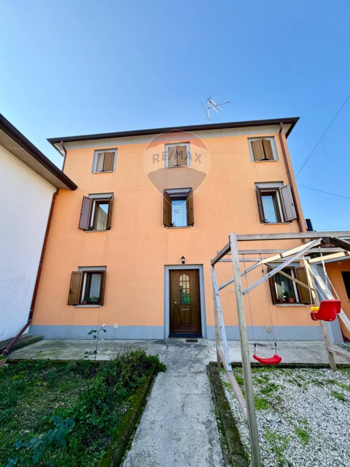 casa indipendente in vendita a Gonars