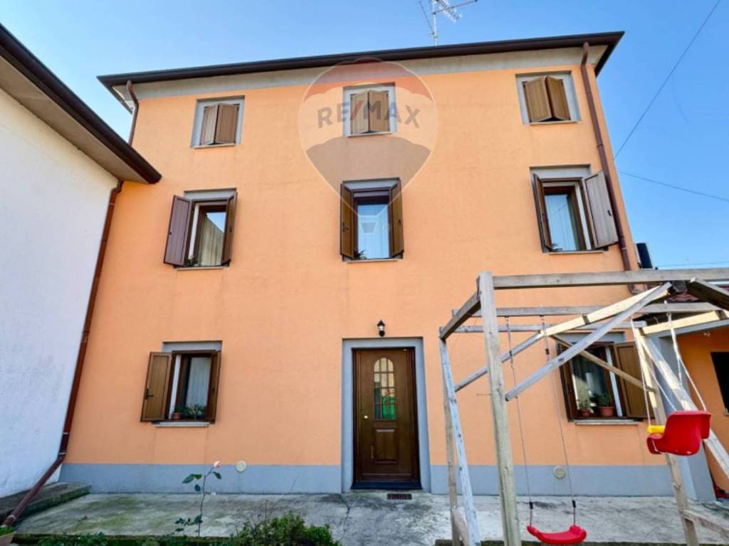 casa indipendente in vendita a Gonars