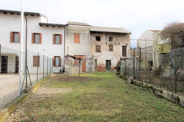 casa indipendente in vendita a Gonars
