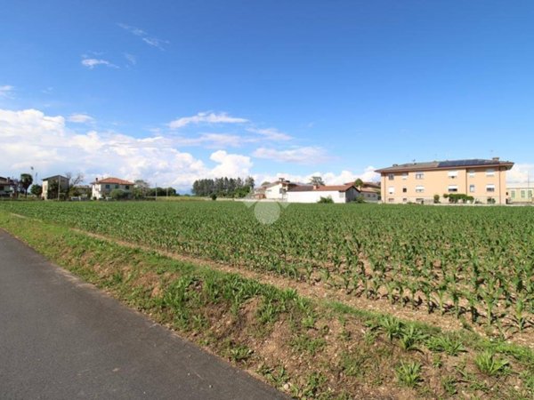 terreno edificabile in vendita a Gonars