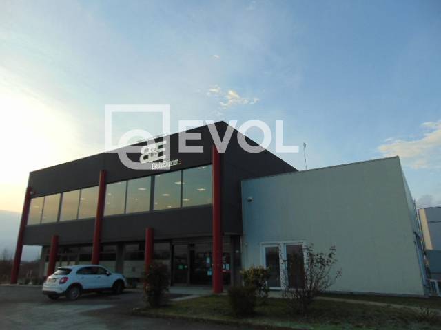 locale commerciale in vendita a Gonars