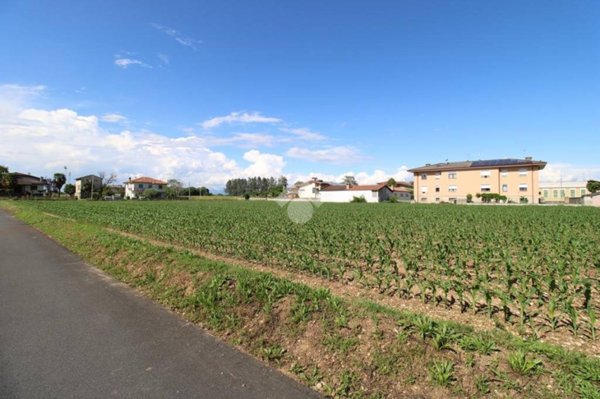 terreno edificabile in vendita a Gonars