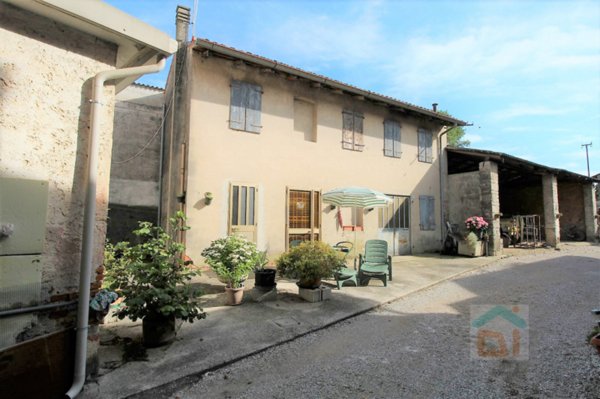 casa indipendente in vendita a Gonars in zona Fauglis