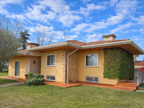 casa indipendente in vendita a Gonars