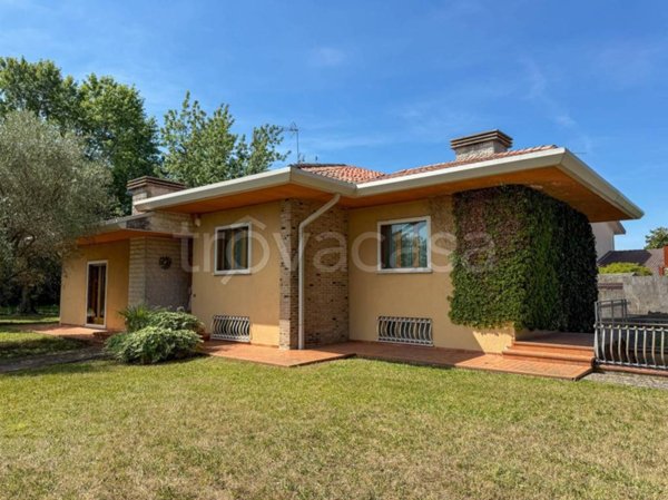 casa indipendente in vendita a Gonars