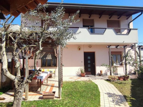 casa indipendente in vendita a Gonars in zona Fauglis