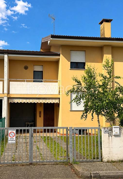 casa indipendente in vendita a Gonars