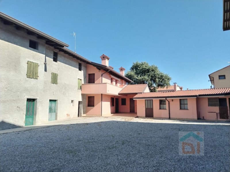casa indipendente in vendita a Gonars