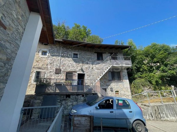 casa indipendente in vendita a Grimacco