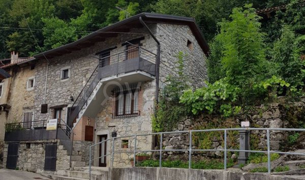 casa indipendente in vendita a Grimacco