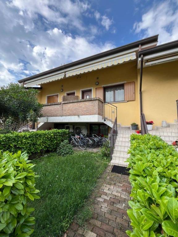 casa indipendente in vendita a Latisana in zona Bevazzana