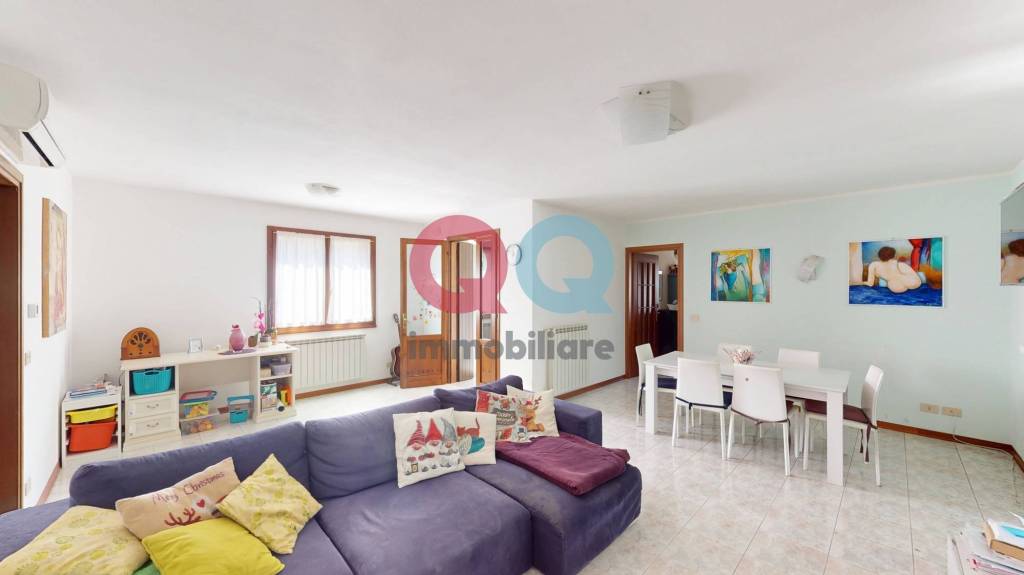 casa indipendente in vendita a Latisana
