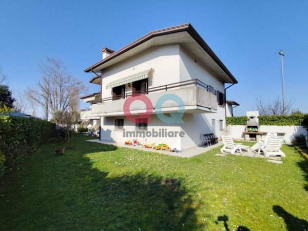 casa indipendente in vendita a Latisana