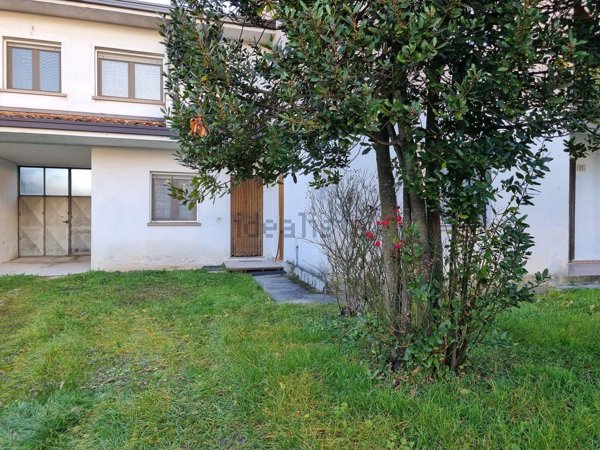 appartamento in vendita a Latisana in zona Gorgo