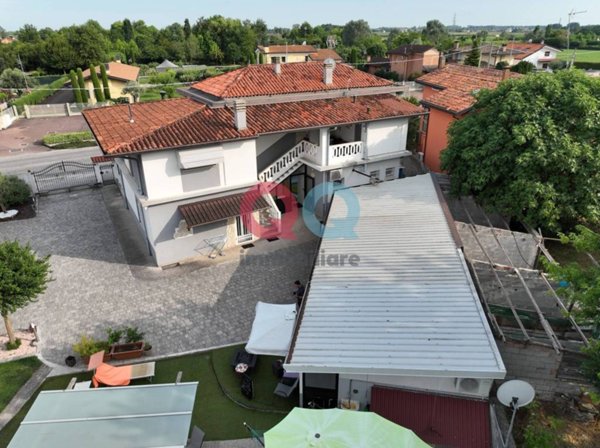 casa indipendente in vendita a Latisana
