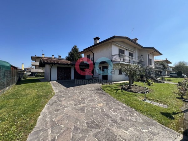 casa indipendente in vendita a Latisana