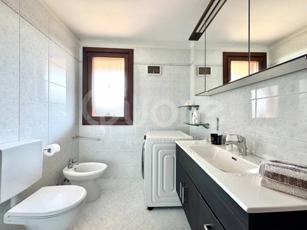 casa indipendente in vendita a Latisana in zona Bevazzana