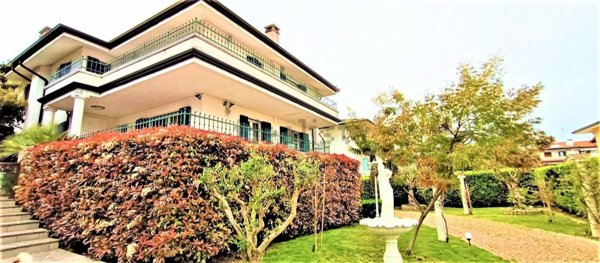 casa indipendente in vendita a Latisana