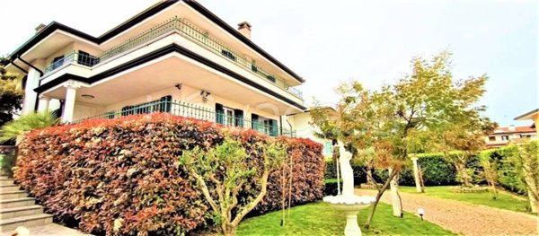 casa indipendente in vendita a Latisana in zona Bevazzana