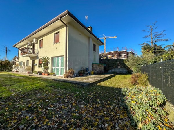 casa indipendente in vendita a Latisana