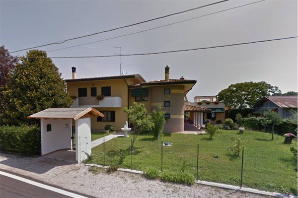 casa indipendente in vendita a Latisana
