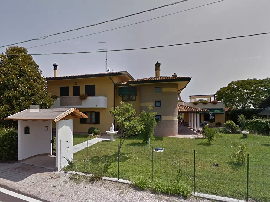 casa indipendente in vendita a Latisana in zona Pertegada