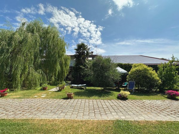 casa indipendente in vendita a Latisana